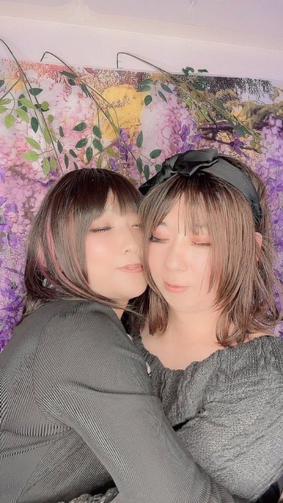 しおん♂🥃 (@shion19841213) on Twitter photo 迎え酒からの
復活しおん❣️
ポンポン⤴︎しか言ってないw
でも
楽しかった♥️
ラ🫰🏻をよろしくお願いいたします🥰
おやすみなさい♥️
#数年前ぶりの噛みレズ
<a href="/RPL_Sola/">💞奏楽-Sola-💞</a>
<a href="/kkrn0pink/">こころ🥩ラキュン6/15</a> 迎え酒からの
復活しおん❣️
ポンポン⤴︎しか言ってないw
でも
楽しかった♥️
ラ🫰🏻をよろしくお願いいたします🥰
おやすみなさい♥️
#数年前ぶりの噛みレズ
<a href="/RPL_Sola/">💞奏楽-Sola-💞</a>
<a href="/kkrn0pink/">こころ🥩ラキュン6/15</a>