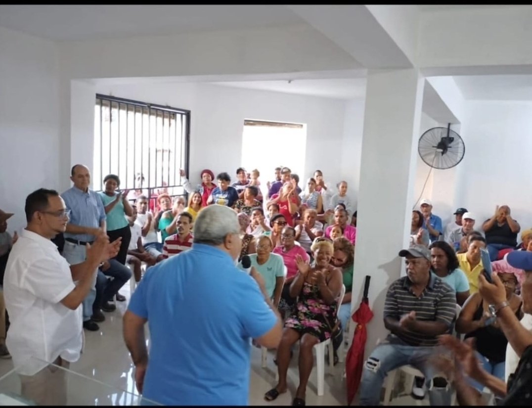 " El único camino es seguir adelante " Robert Frost.-