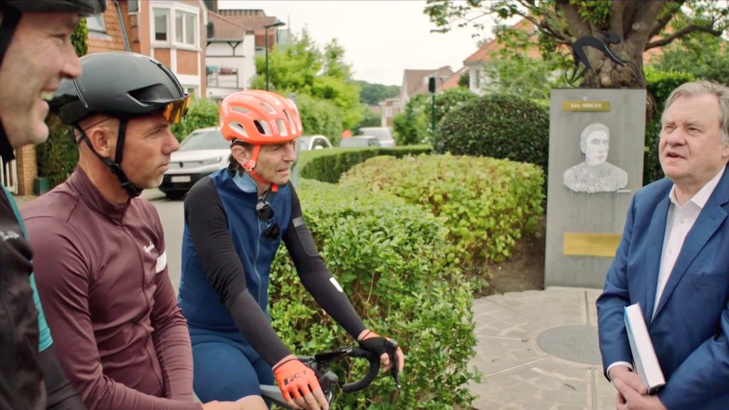 SammyNeyrinck's tweet photo. Liefde en lof voor 80-jarige #EddyMerckx.
Met @Koen_Wauters en @sven_nys op zoek naar de roots van #DeKannibaal. 
En @sevenaj en @mvangramberen als verhalenvertellers.
Reportage in #ViveLeVelo #LeveEddy @vrt1be, @sporza of @vrtmaxbe.
#Wolvertem
#SintPietersWoluwe
#MeenselKiezegem https://t.co/RRkkx1tJ7O