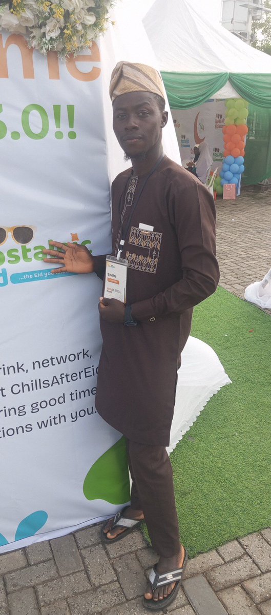 Abiola010's tweet photo. @ChillsAfterEid
#nostalgicEid
#Singleandsecure https://t.co/ZRKfCtfAUr