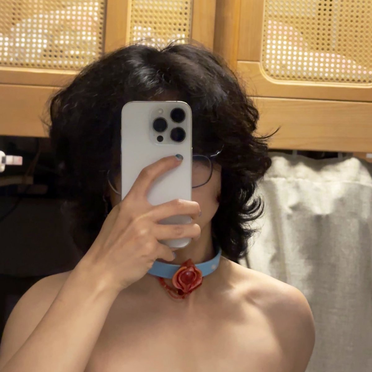 这个choker就叫凝视吧
因为阴道上长了一颗眼珠子