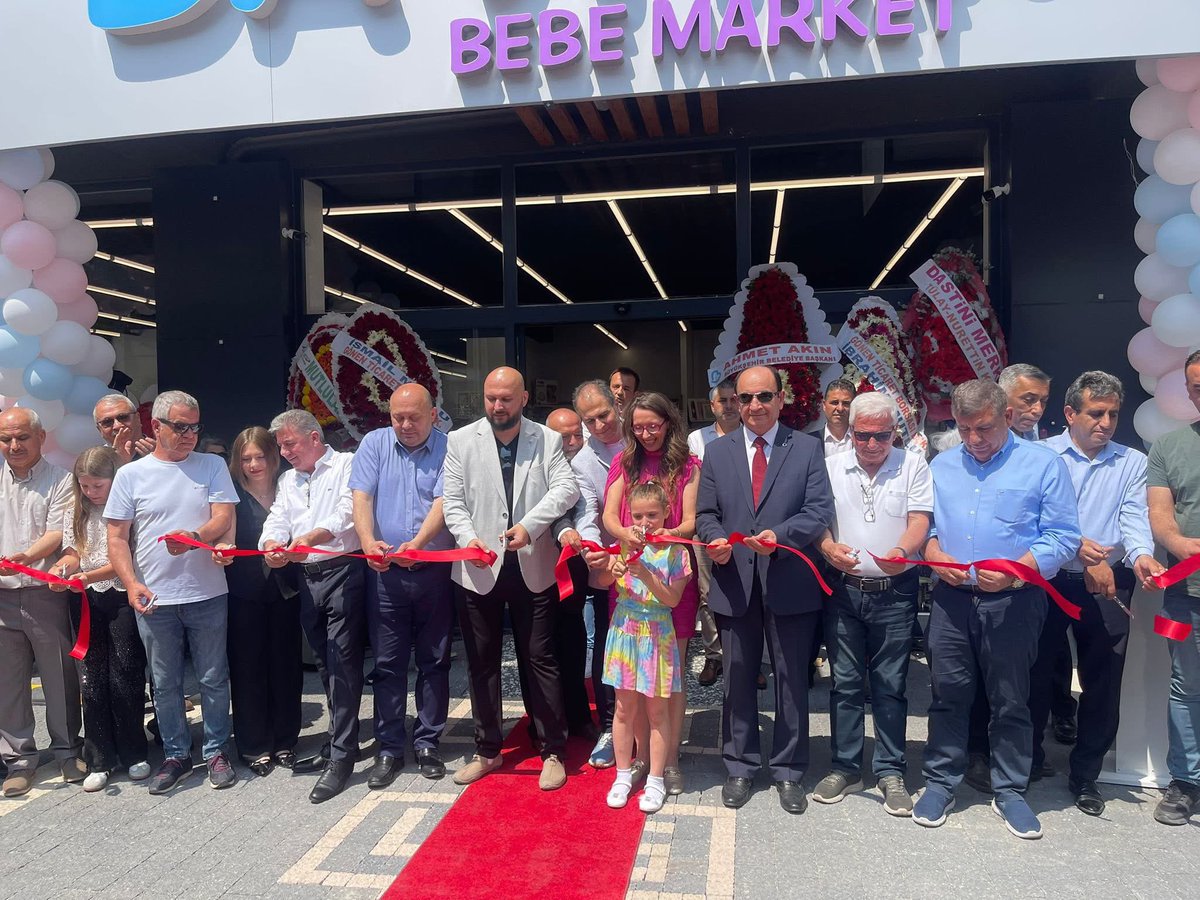 Yönetim Kurulu Başkanımız İsmail MUTLU ve Meclis Başkanımız Yusuf ÇETİNKAYA, 13 Haziran Cuma günü üyelerimiz Kemal Fazlı KETENCİ ve Dilek KETENCİ’nin işletmeciliğini yaptığı DASTİNİ MARKET’in açılış törenine katılarak hayırlı olsun dileklerini ilettiler.