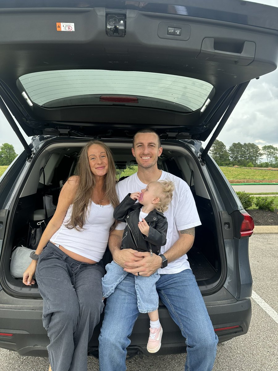 Megan Quesada tweet media