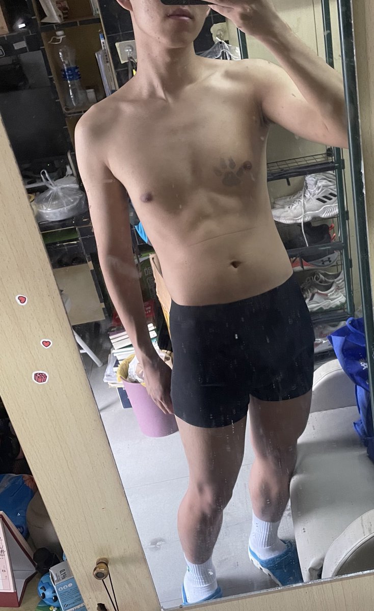 大学生活要结束了 我的腹肌也是😭