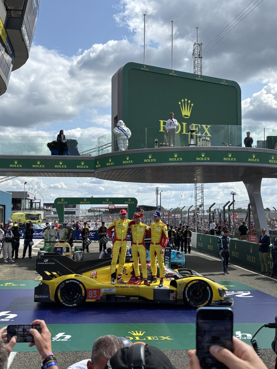 Emocionante victoria de Robert Kubica, Yifei Ye y Phil Hanson en las 24 Horas de Le Mans, tercera consecutiva de Ferrari. Está claro que el deporte le debía algo a Kubica, ejemplo de superación como pocos. Hemos aplaudido mucho en el podio.