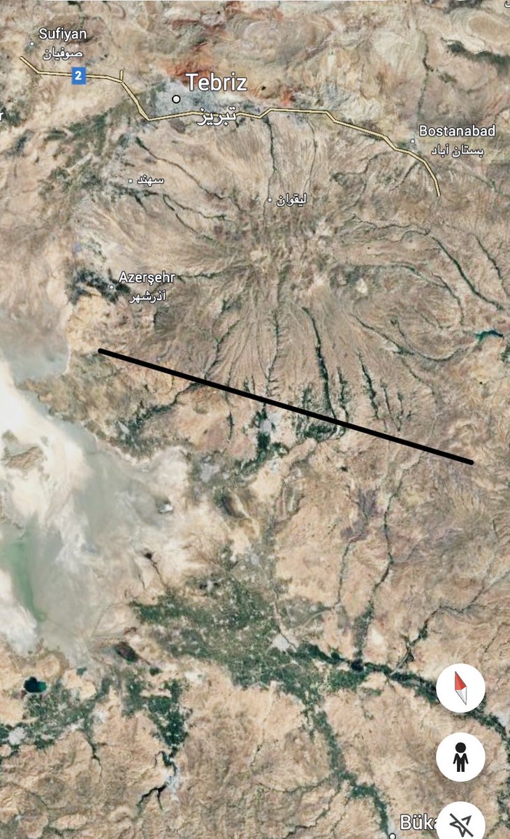 RojWerej's tweet photo. Olası bir ayaklanmada Rojhılat için ekmek ve su kadar hayati bu iki hat tutulması gerekir. Bu iki hatın önemi  şimdi rejim için değil. Türkiye’ye karşı onun nefesini kesmek içindir! https://t.co/qcXXfNv0oa