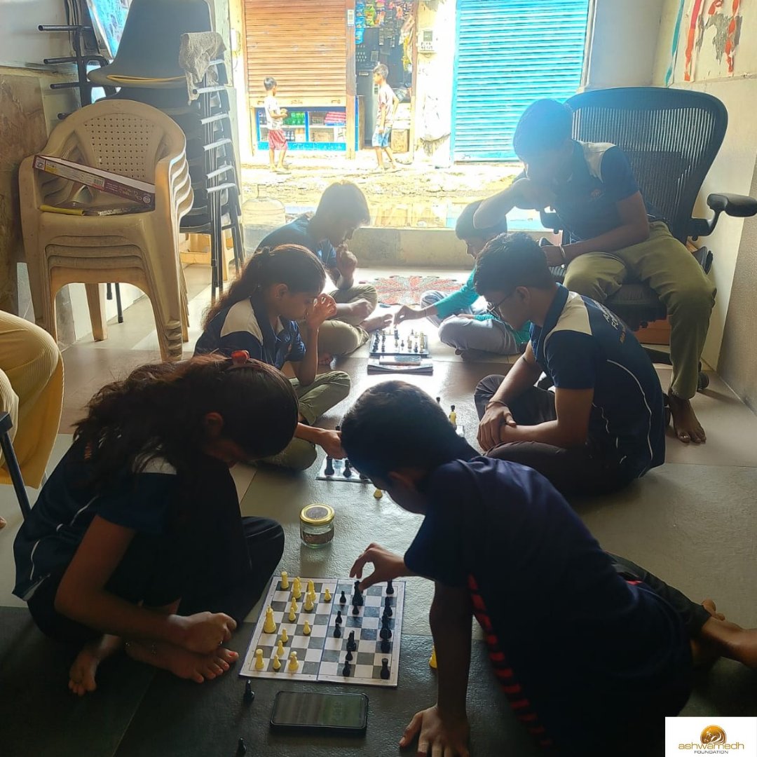 AshwamedhNGO's tweet image. ♟️ Time-ticking, minds clicking!
Project Checkmate's 5-min blitz tourney on 8th June saw strategy meet speed.
From bold moves to brilliant traps — our young champs rose to the challenge! 💥
#ProjectCheckmate #ChessLife #AshwamedhFoundation #FutureChampions #MindSport