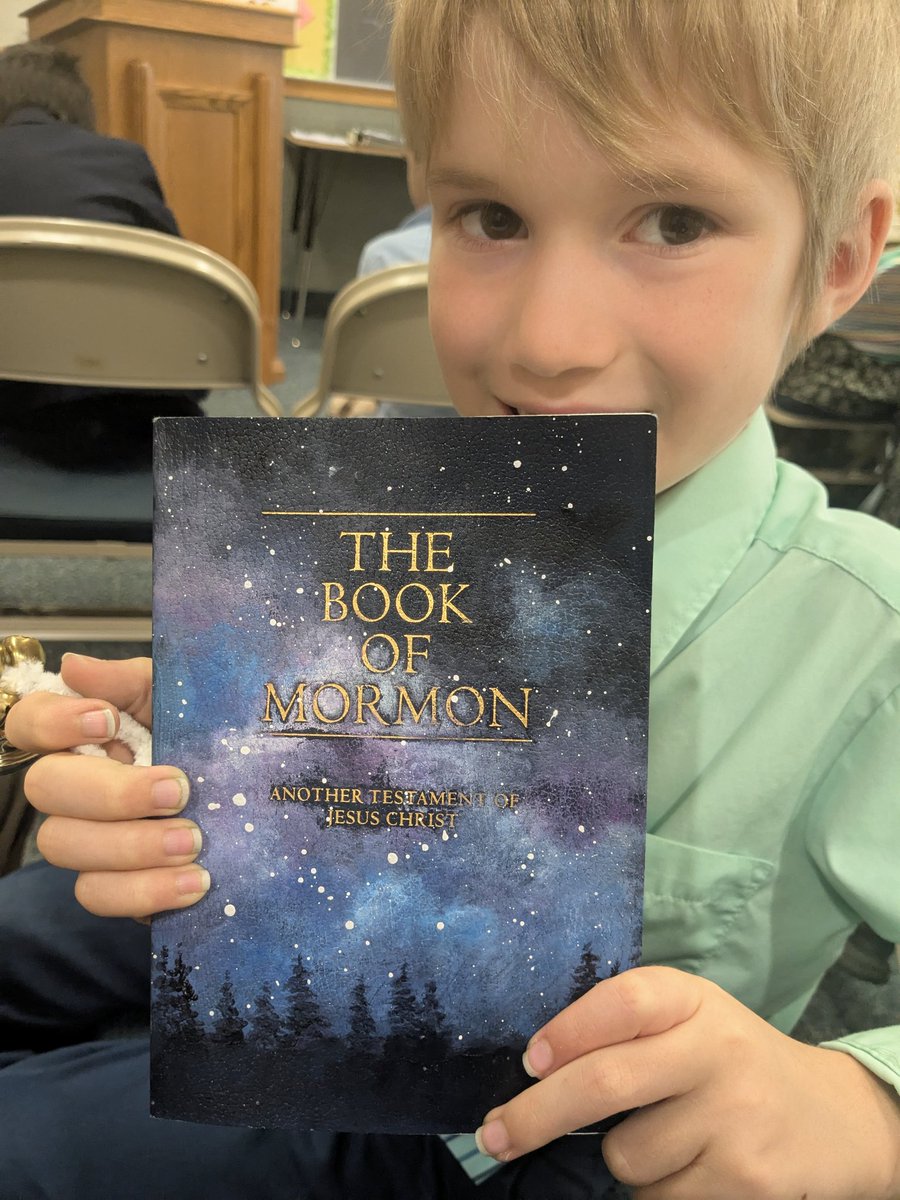 joelcan's tweet image. I teach 8-9 year olds in Primary, and Graysen&apos;s mom customized his Book of Mormon.  
(I want one too!)