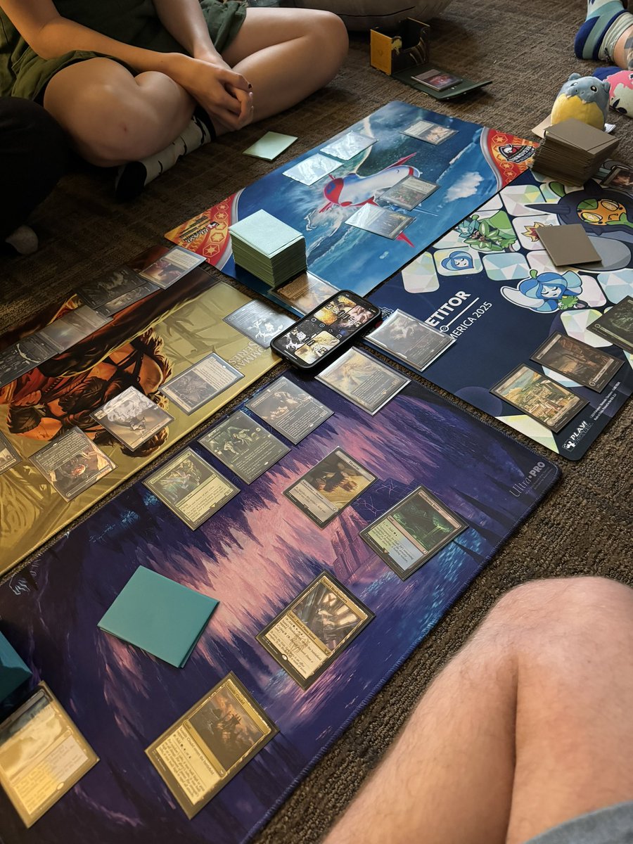 Making day 2 with Giratina, 3 years with the amazing <a href="/TemporalVGC/">Alyssa Smith</a>, catching up with friends and playing some commander with people I almost never get to see. It’s been an awesome weekend and I had so much fun seeing everyone! Enjoy! pokepast.es/d72a9d8461f2fe…