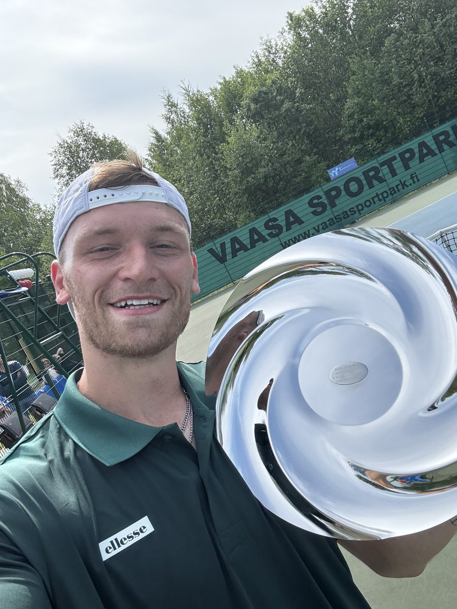 Congratulations to Millen Hurrion for winning his first singles professional title this week in Finland in the M15 event🏆🇫🇮

Hurrion defeated Damm Jr. in the final 57 64 75 to claim the title 💥 

#TeamBath #ProTeam