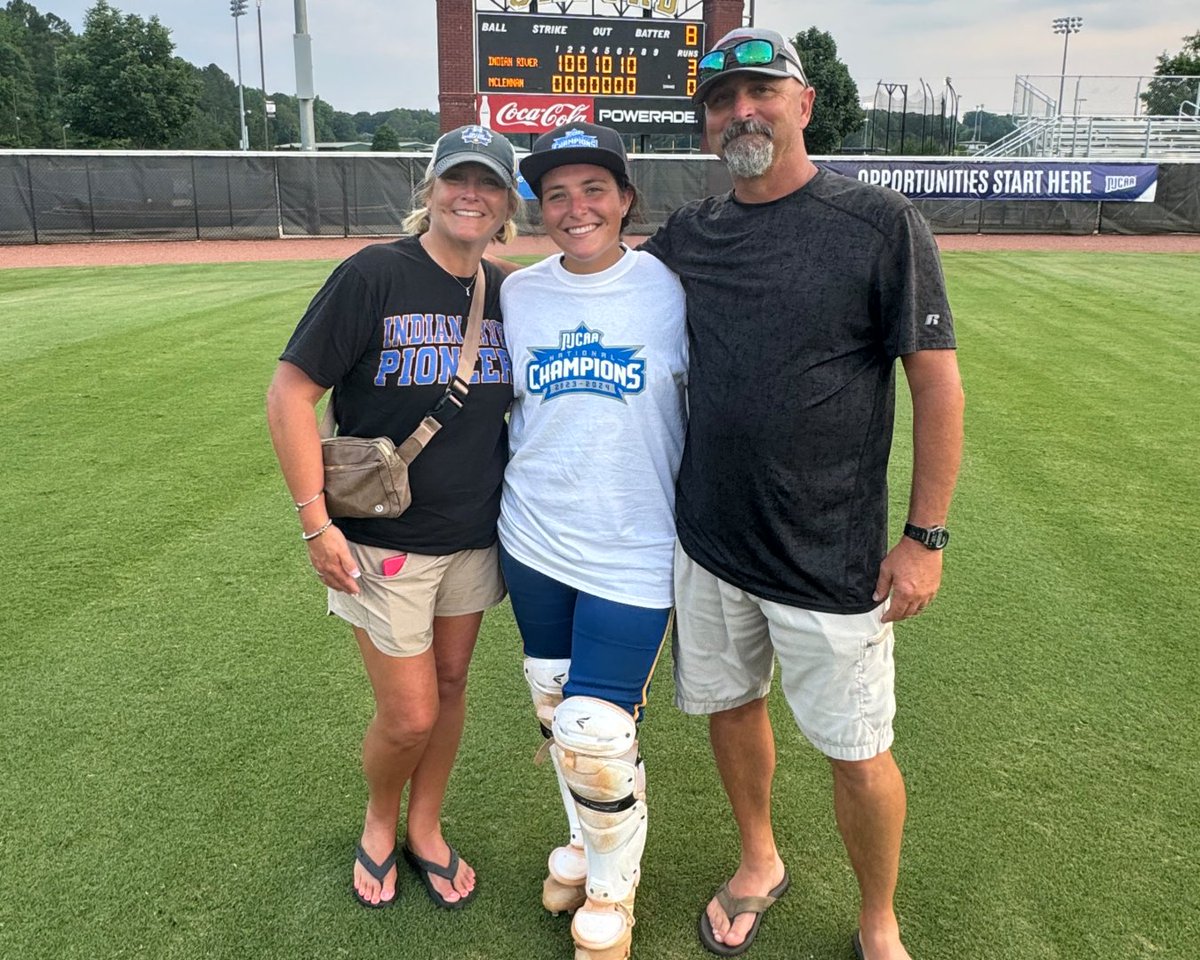 FGCU_Softball's tweet image. Happy Father&apos;s Day❤️

#Wegles