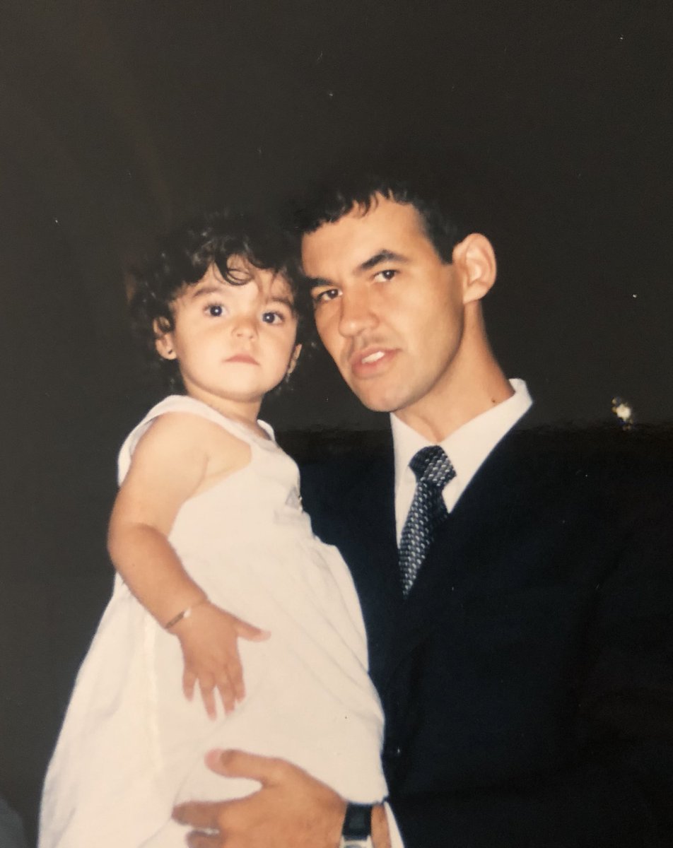 Les deseo a todos la tranquilidad de caminar por la vida sin miedo a tropezar sabiendo que ante cualquier problema papá está, papá resuelve y papá ataja (y mamá) 🖤 feliz día del padre y feliz día a las madres que tienen que ocupar doble rol 🖤