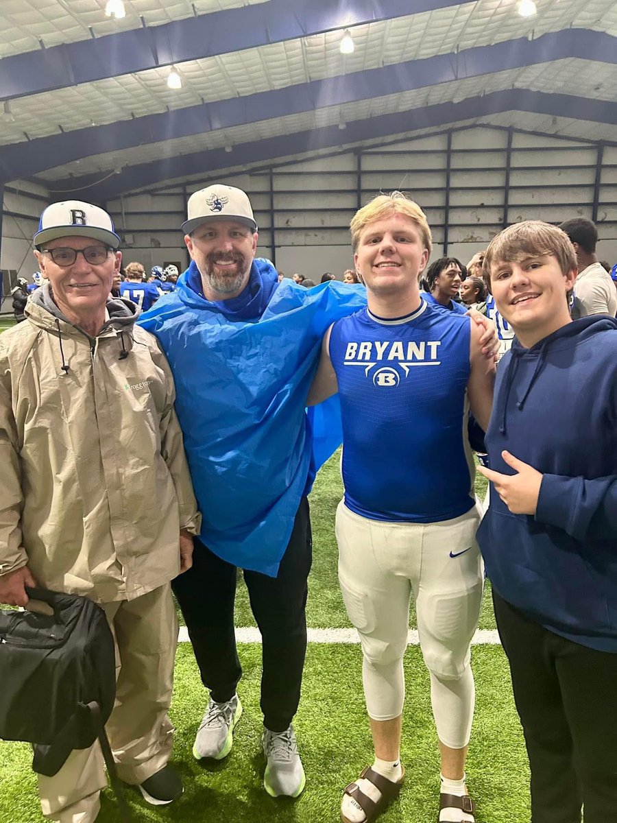 #HappyFathersDay2025 to our head coach. A great example who loves us and always has our backs.
❤️💪🏻