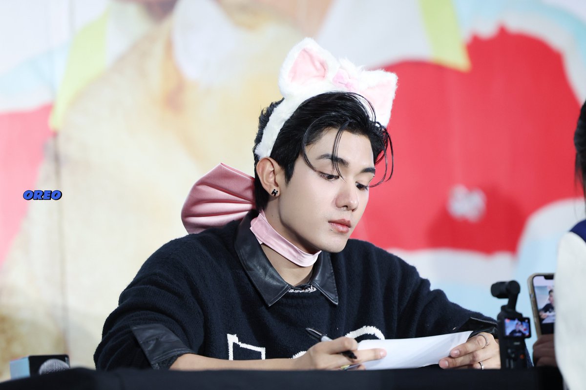 Oreooooo_7's tweet photo. 250615//
😺🐰🌸👓
#netsiraphop
#Net1stFansignHisWave
@netsiraphop https://t.co/sIGDgJLtIo