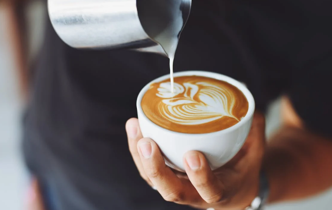 ¿Es caro el café de Costa Rica? Estudio ubica el ‘capuchino’ tico como el segundo más costoso de América goo.su/bkZEBm #NM935
