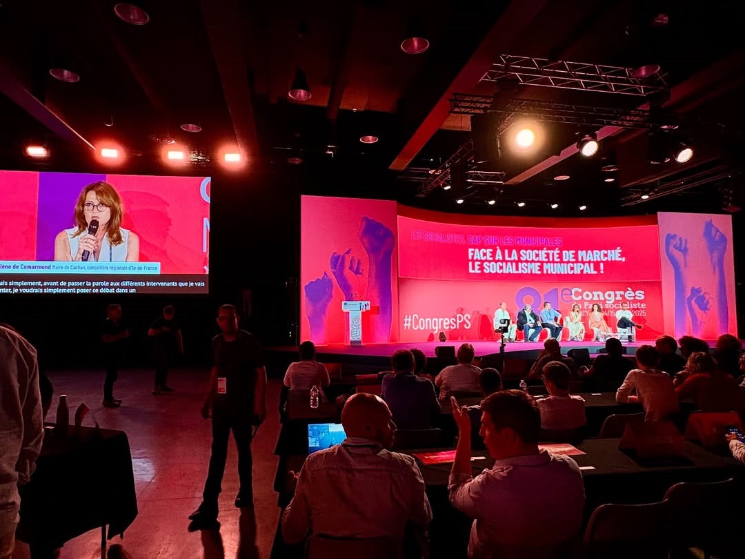 cachanPS's tweet photo. A Nancy, au congrès du @partisocialiste , @HdeComarmond a rappelé l'importance de l'action municipale.
"C’est rêver un avenir commun, solidaire et vivable, faire vivre la promesse républicaine, et changer concrètement la vie, rue après rue, jour après jour."#CongresPS https://t.co/kvlE8iGK4r