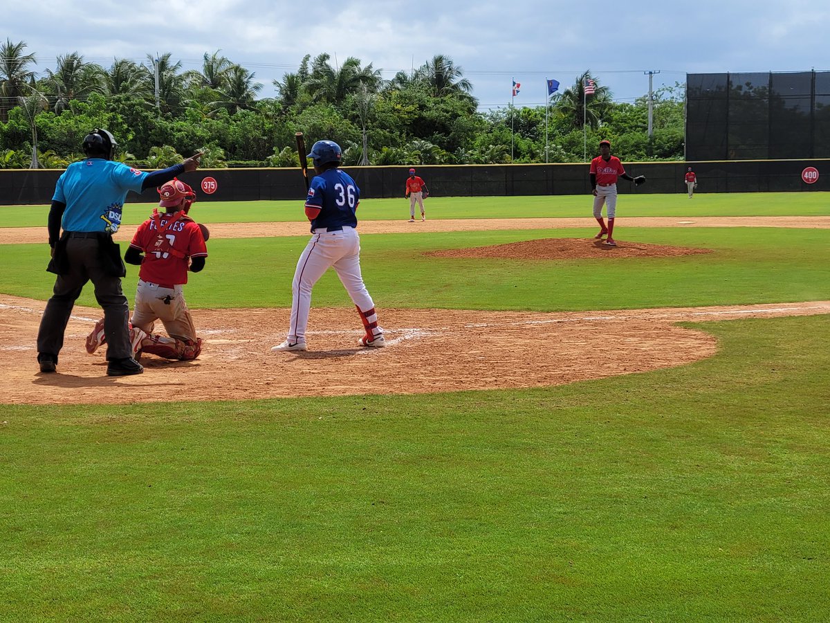 ssmgmtagency's tweet photo. Our team had a fantastic time at the Texas Rangers Academy in Boca Chica, Dominican Republic 🇩🇴, where we combined business talks with a thrilling match between the DSL Texas Rangers and DSL Philadelphia Phillies. 🌴 #dsl #dominicanabeisbol #texasrangers https://t.co/Cw7h2krhvs