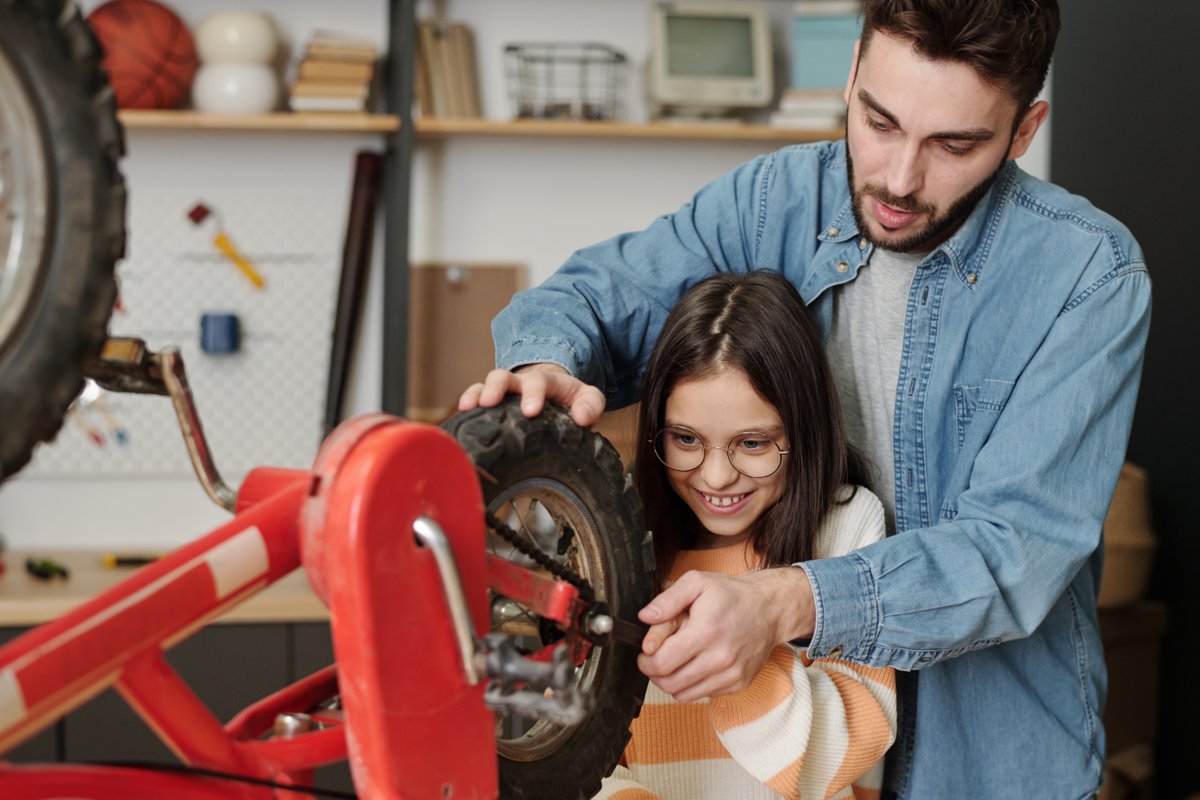 Happy Father’s Day to all the amazing dads who roll through life with the families on two wheels! Thanks for leading the way—one ride, one smile, one safe street at a time.
