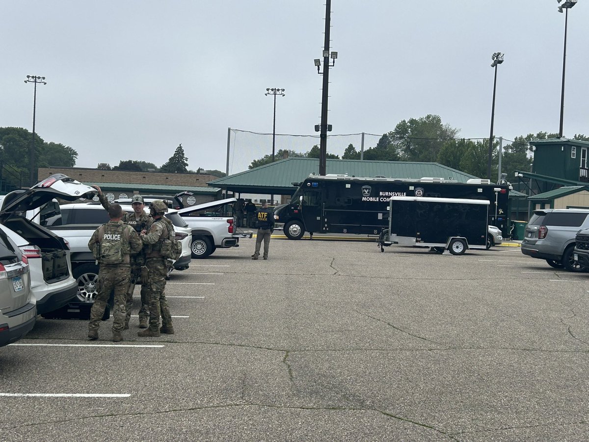 In Sibley County, this emergency alert just went out asking people in the area to: “Keep your doors locked and vehicles secured.” #VanceLutherBoelter #VanceBoelter ‘s vehicle has been located near his residence. Law enforcement continues to search for him in the area. <a href="/FOX9/">FOX 9</a>