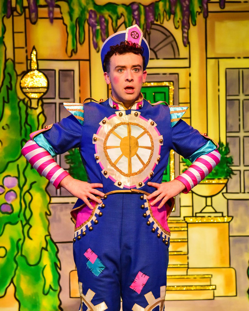 Don't look as shocked as this! 😮 Keep those eyes peeled on our socials over the next few weeks... big panto news is brewing! 

See our paw-some panto Dick Whittington and book now!

orlo.uk/bN5lC