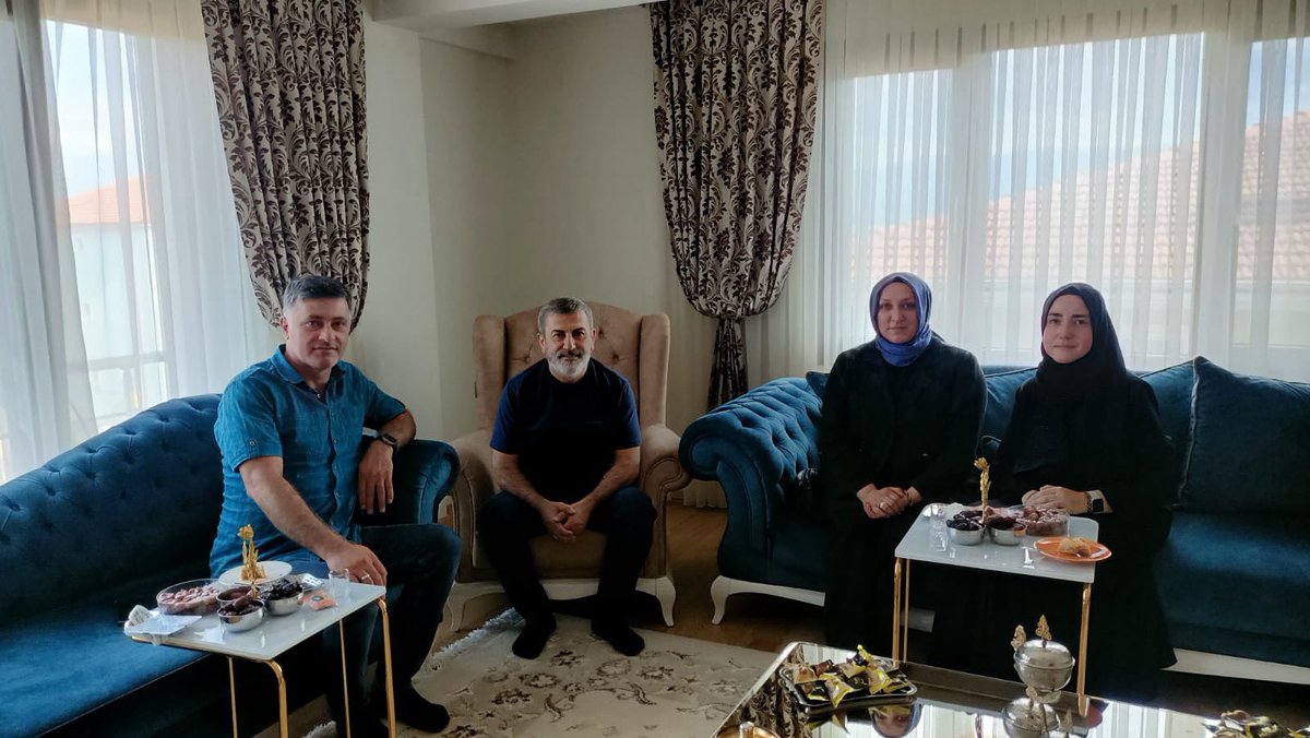 Sakarya Minibüsçüler Oda Başkanımız Sn. Ali Bektaş ve muhterem eşi Özlem Hanım’a, hac vazifelerini tamamlamalarının ardından hayırlı olsun ziyaretinde bulunduk.

Haclarının kabulünü temenni eder, misafirperverlikleri için teşekkür ederiz. 🌿