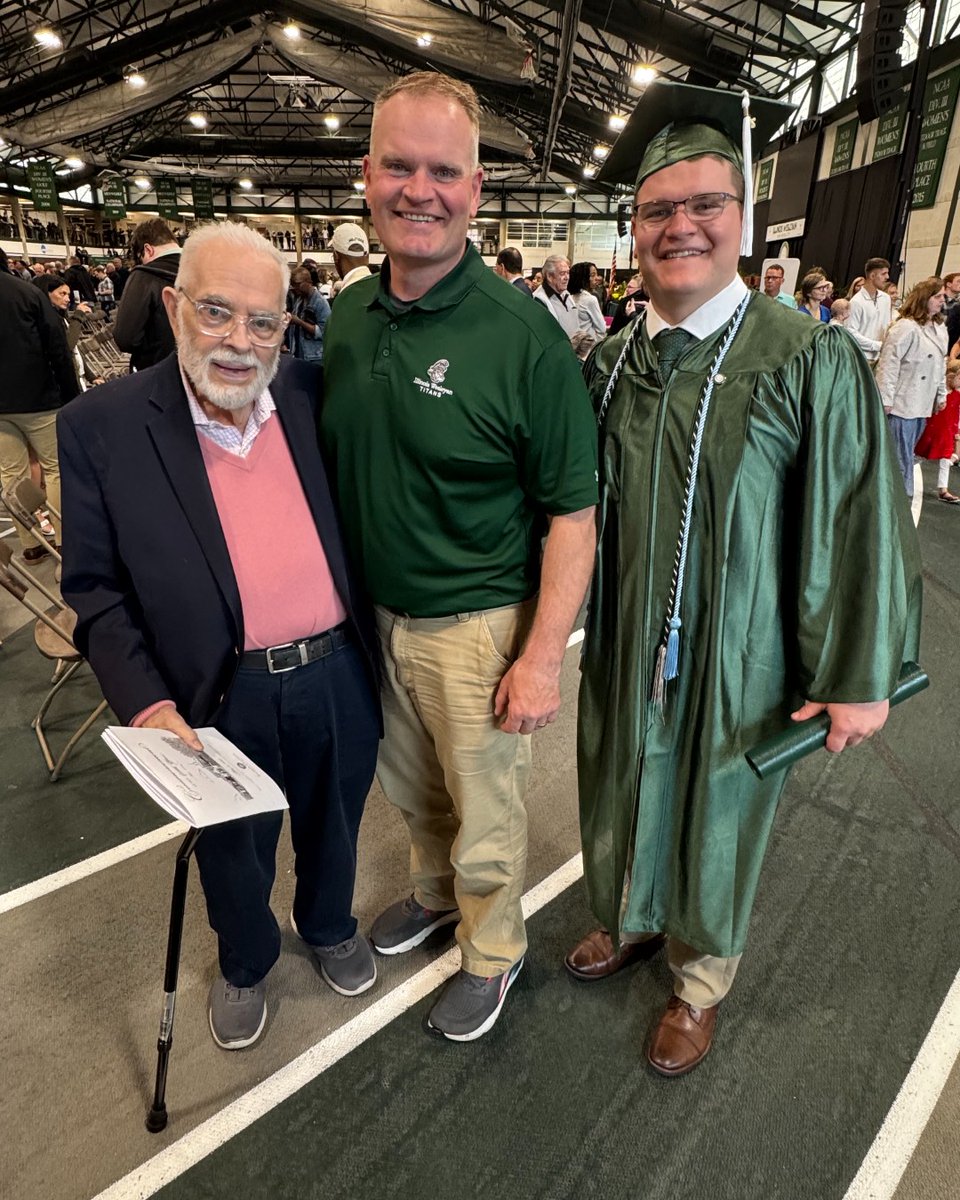 Happy Father’s Day to all the Titan dads out there! 💚 

Pictured: Les Zunkel ’67, Nat Zunkel ’99, and Paul Zunkel ’25 at Paul's recent graduation ceremony. We love seeing three generations of Titans in one picture!