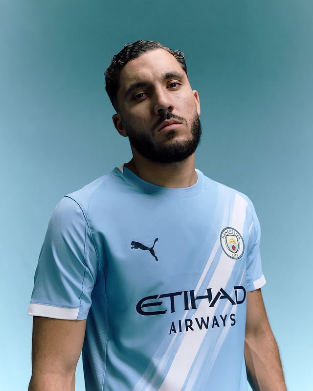 🚨🚨🚨🚨🚨🗣️ ريان شرقي:

لا أستطيع الانتظار لـكي أقتـ*ل مانشستر يونايتد 😰💣