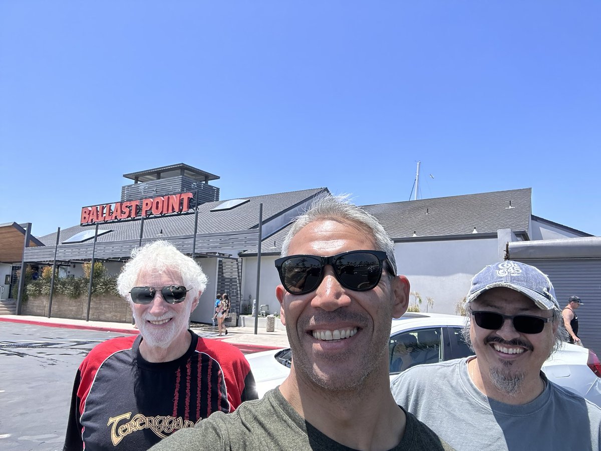 Ron_Nirenberg's tweet image. Happy Father’s Day, San Antonio.
Thanks to all the dads, father figures, and loved ones who stepped up to raise the next generation.
Being Ken’s son and Jonah’s dad has been the privilege of a lifetime. Enjoy the day, y’all!