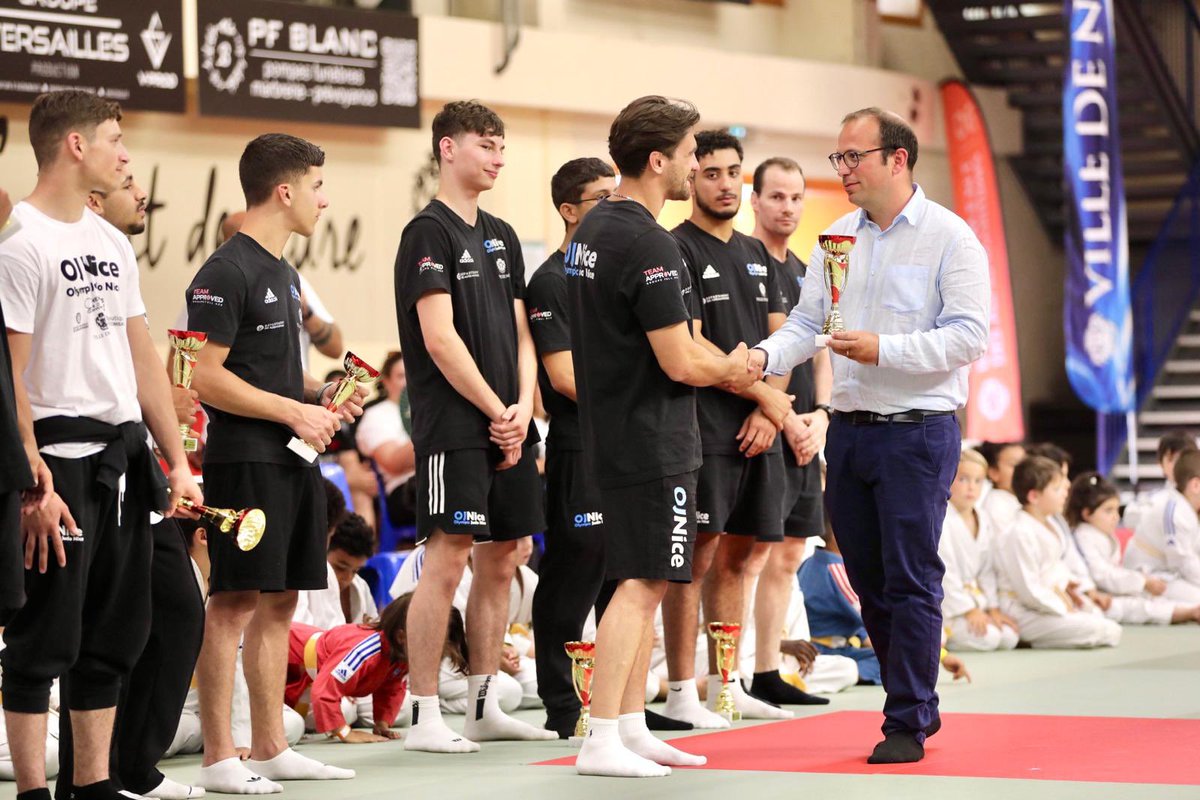 Près de 500 enfants réunis à Leyrit avec l’OJN. Bravo à <a href="/M_Otmane_Nice/">otmane mohamed</a> et à toute l’équipe. Avec <a href="/cestrosi/">Christian Estrosi</a>, nous renforcerons notre soutien à ce club référence dès le prochain Conseil municipal, et nous livrerons un nouveau dojo au Ray pour les pratiquants et les scolaires.