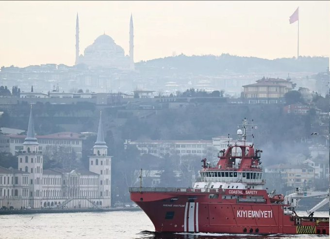 RTenfrancais's tweet photo. 🇹🇷#turques augmenteront le coût du passage par les détroits du #Bosphore et des #Dardanelles à partir du 1er juillet, a déclaré le ministre des transports Abdülkadir Uraloglu. https://t.co/yVKpQ7PFBp