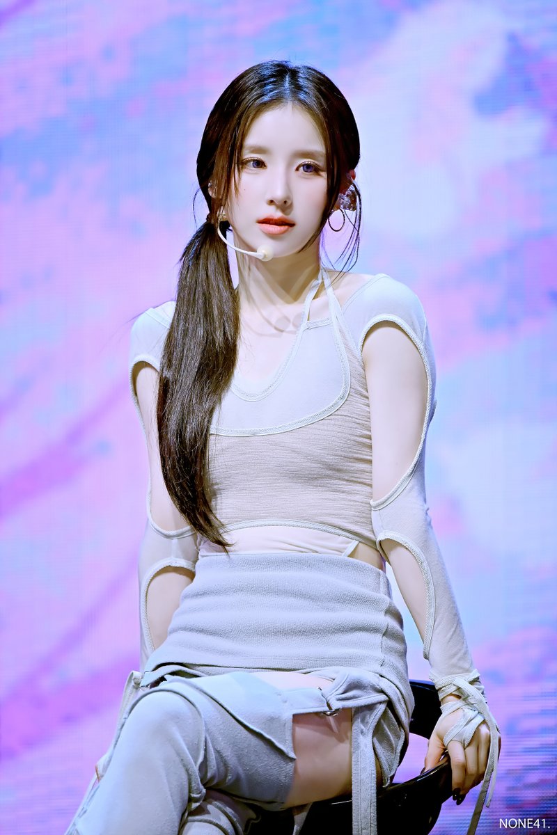 250612 아르테미스 희진 #ARTMS #HeeJin #희진
<a href="/official_artms/">Official ARTMS</a>