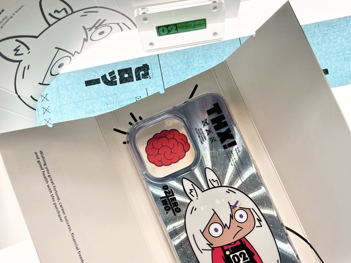 zerotwork's tweet image. I designed the packaging for my OC phone case. I really love this brain-themed design. There's a popular internet meme in China that goes, "My head is so itchy, I'm afraid I won't grow a brain." The material, craftsmanship, and packaging design of this phone case are all based on…