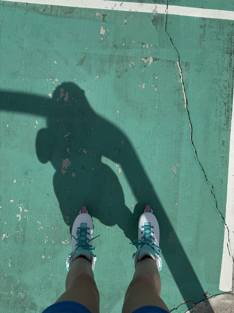 Claudia (@claudzmo) on Twitter photo 