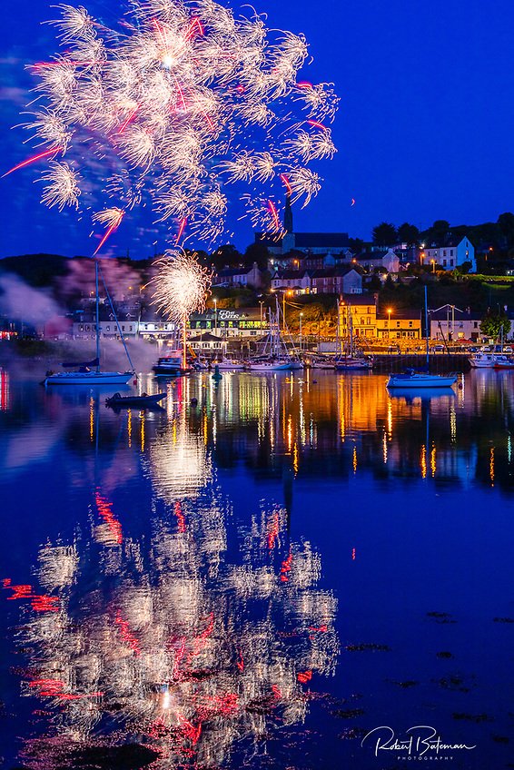 Great fireworks display at Crosshaven Trad Sail in Cork Harbour. Photo by Bob Bateman on Afloat website. afloat.ie/port-news/cork…