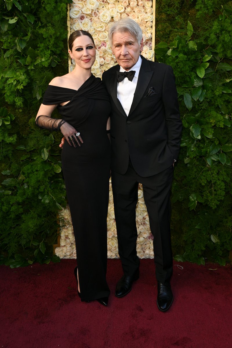 goldenglobes's tweet image. A leading role on and off the carpet 🏆 Happy Father’s Day! #GoldenGlobes