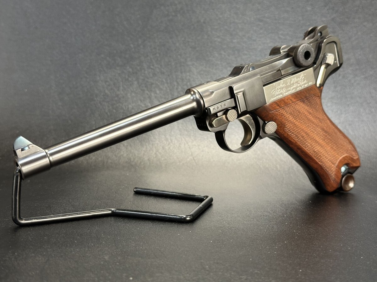 LuxusCapital's tweet image. A masterwork by the legendary John Martz, this Luger isn’t just rare, it’s a statement. #Luger #JohnMartz #CustomFirearms #GunCollectors #LuxuryFirearms #RareGuns