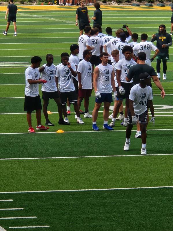 Had a great time at camp with coach <a href="/CoachK_Hall/">Coach Khenon Hall (BAYLOR)</a> BLESSED
<a href="/BUFootball/">Baylor Football</a> <a href="/KrumFootball/">Krum Bobcats</a> 
<a href="/ChrisTaber5/">ChrisTaber</a>