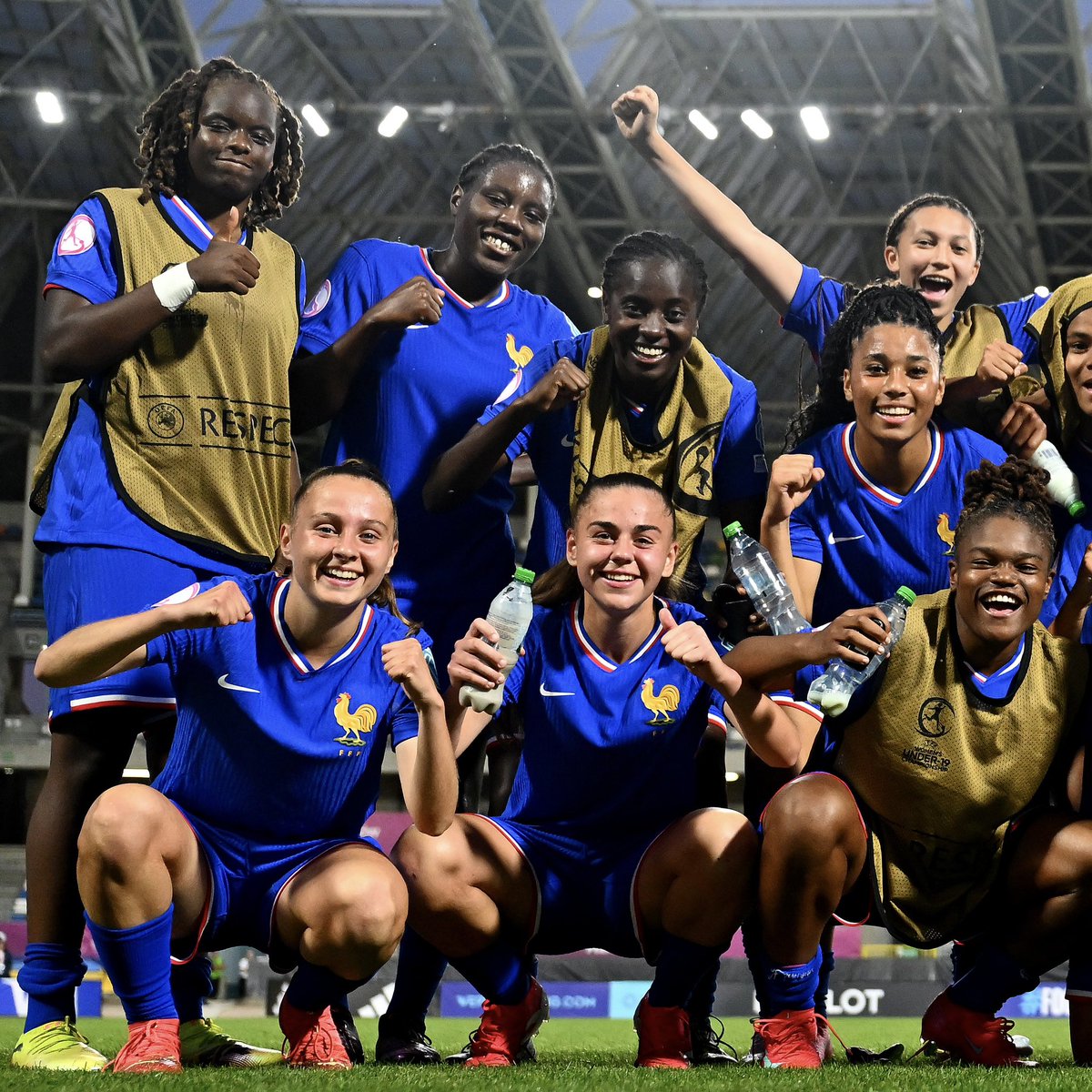 🇫🇷 𝗘𝗨𝗥𝗢 𝗨𝟭𝟵 | 🇫🇷 3-0 🇸🇪

Premier match, première victoire pour 𝗔𝘂𝗱𝗲 𝗕𝗶𝘇𝗲𝘁 et l’équipe de France dans cet Euro ! ✅

🔜 Mercredi à 18h aura lieu le second match face à la Pologne ! 

#EuroU19
