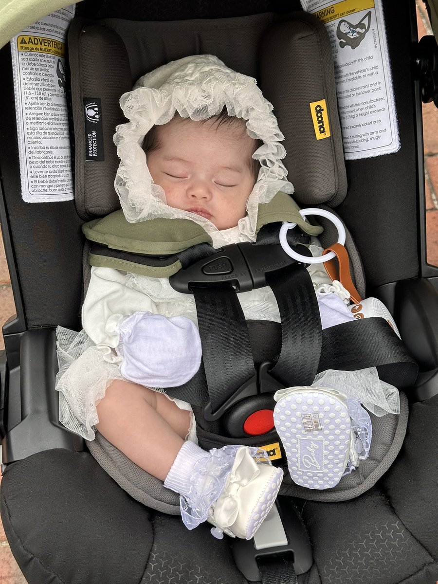 LibertyZSimmons's tweet image. Baptized our daughter on Father’s Day! ✝️ Happy 1st Father’s Day to the best Daddy in the world. 💕 🍼👶👔 We are blessed to have such a strong & loving #ManofGod leading our family in #Faith, providing & protecting us always. We love you so much! ❤️ #HappyFathersDay