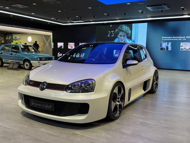 Los AutoCríticos tweet media