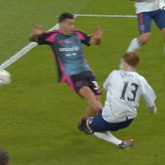 MufcWonItAll2's tweet photo. Angry Ginge: "That was for the Fergie sign" https://t.co/5uoV0p7BsS