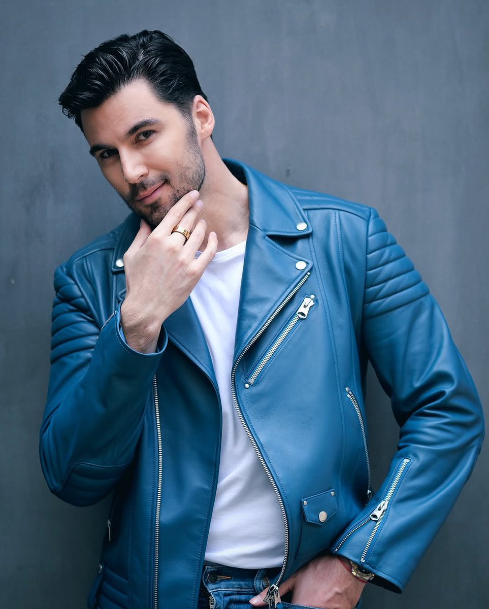 mariolcyrus's tweet photo. Dean Pelic #blueleatherjacket #leatherjacket #jacket #bluejacket #fetish #leatherjacketfetish #leather #leathermen #leatherman #instagram #men #clothes #menclothes https://t.co/cbblkLiMKW