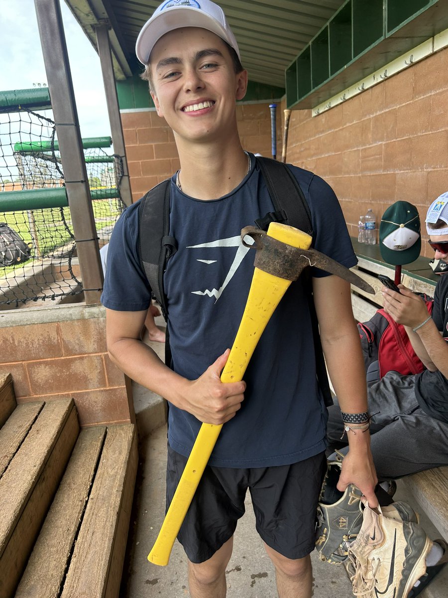 Bucks sweep the tourney going a strong 3-0. Peyton goes ⛏️ today against the <a href="/HibbingMiners/">Hibbing Miners</a> goes all 7 with 8 punches 🥊 and only 3 hits allowed. <a href="/BenCorradi/">Ben Corradi</a> Steve and Willy all hit doubles to lead the offense. 
<a href="/BBSportsMN/">Beer Belly Sports</a>