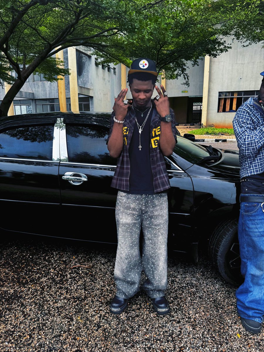 Universe say “everything happen for a reason”
But some  reason no too dey reason well 😭🌍🤷🏽‍♂️