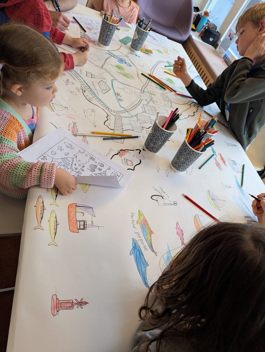 jvcdelaney's tweet image. I'd a great day yesterday at the @dalkeybookfest with my giant Dalkey colouring poster. It was lovely meeting all the talented children showing off their creativity. #dbf2025