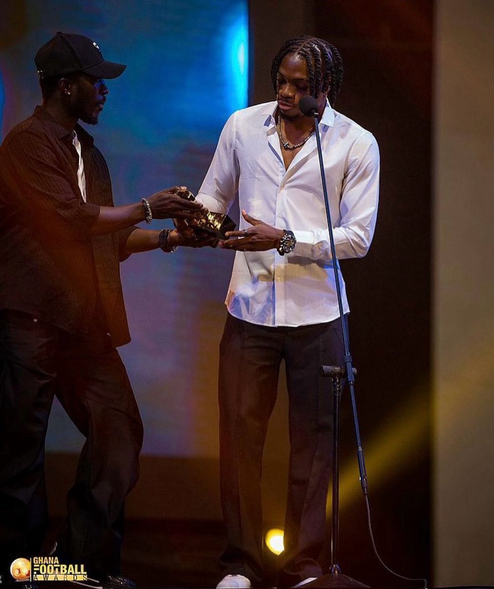 جيري يحقق افضل لاعب غاني صاعد لموسم 24/25 ! 🤯

اللاعب من الـ 16 اجنبي 🔴
#القادسية | #MQ