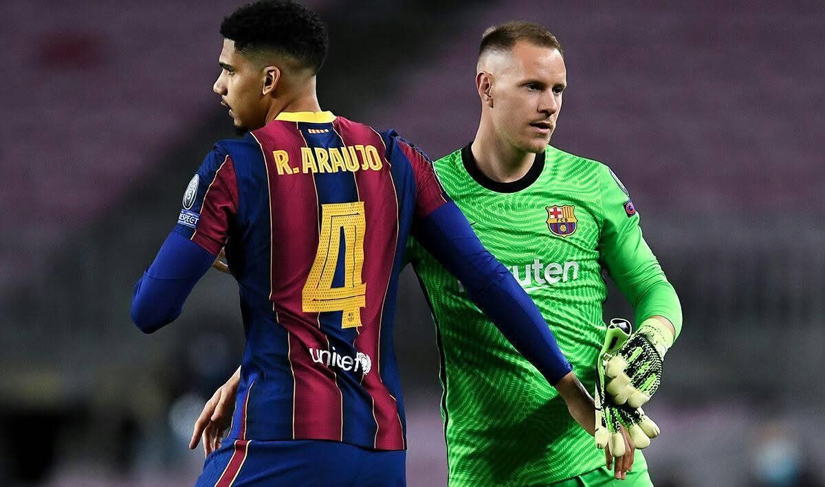 NobodyAsterisk's tweet image. Fijado hasta que Ronald Araujo, Ter Stegen y Ansu Fati se vayan del FC Barcelona.