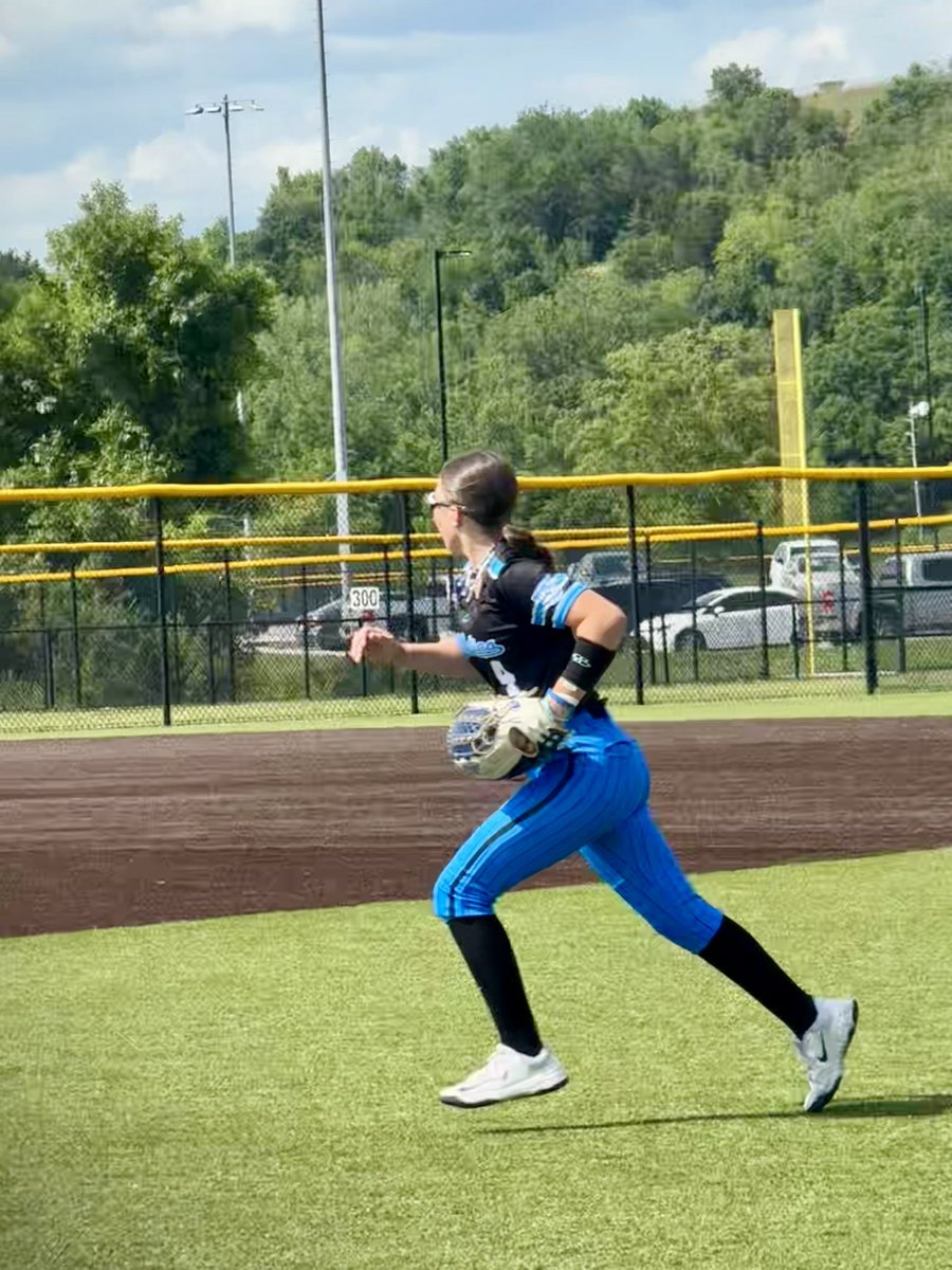 itspaigechild's tweet image. 🚫 No extra bases! I 💙 playing outfield! I also love infield! I just love playing the game!#Utilityplayer @CoachSaigeV
@coachCThomson
@TheCoachColwell
@coachKenBrooke
@CoachJayGwyn @ShelbyShurtliff
@TBendt @ribi18 @USUSoftball
@allie_schnee @SNUAsstCoachSB
@MeanGreenSB