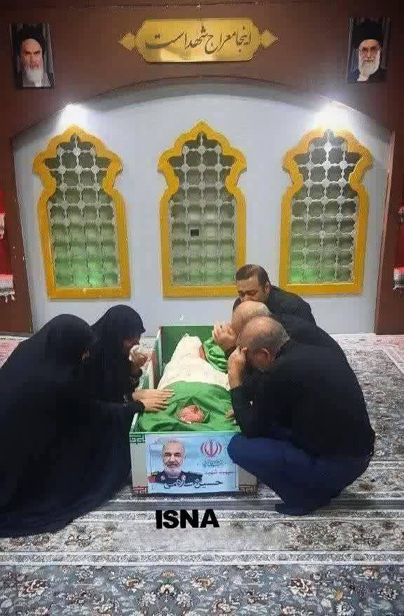 جثمان رئيس الحرس الثوري الإيراني حسين سلامي.