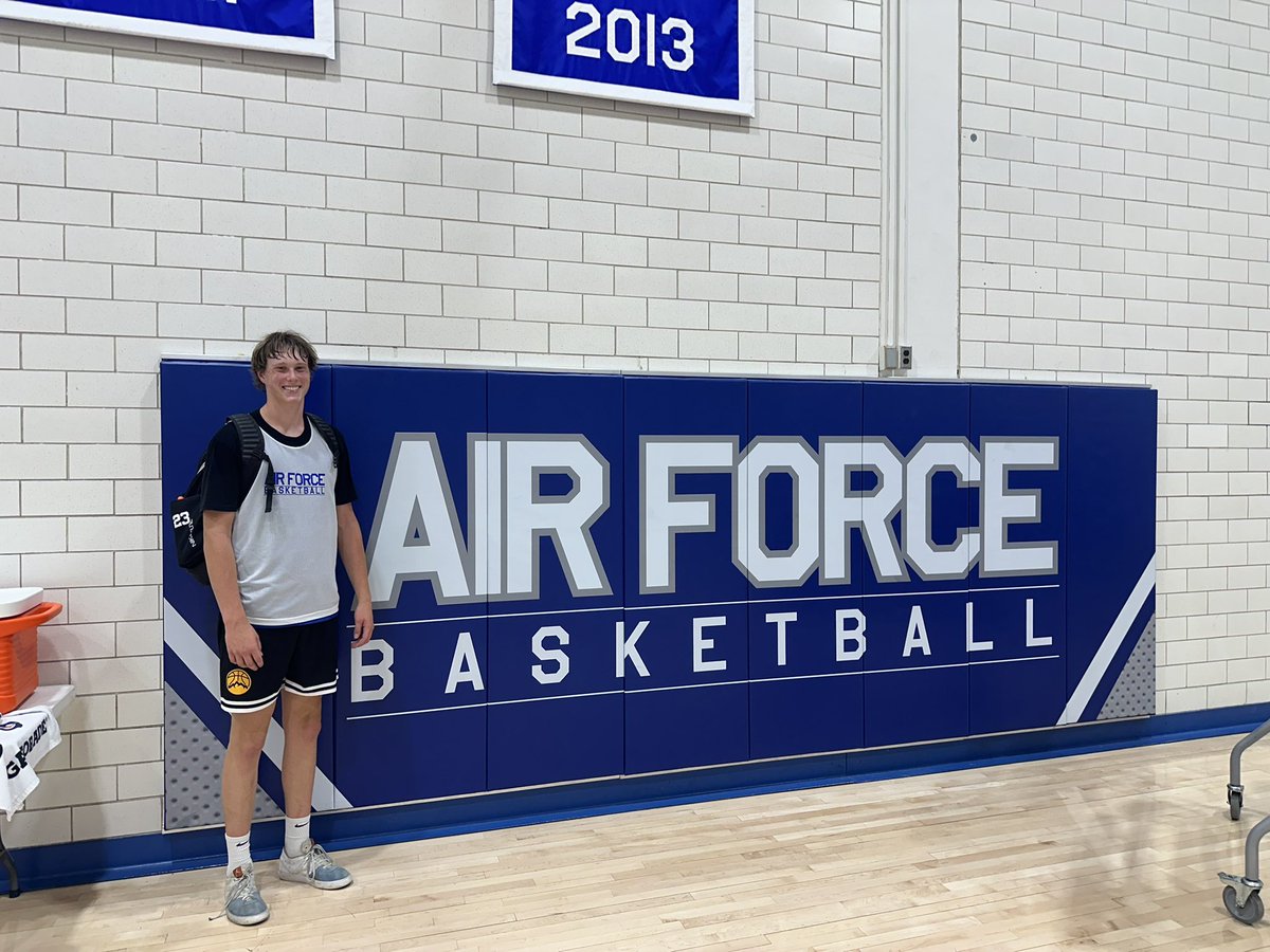 Thanks to Coach Jordan for a great <a href="/AF_MBB/">Air Force Men's Basketball</a> elite camp and campus tour! 

<a href="/aj_peek/">AJ Peek</a> <a href="/utah_gold/">Utah Gold Basketball</a>